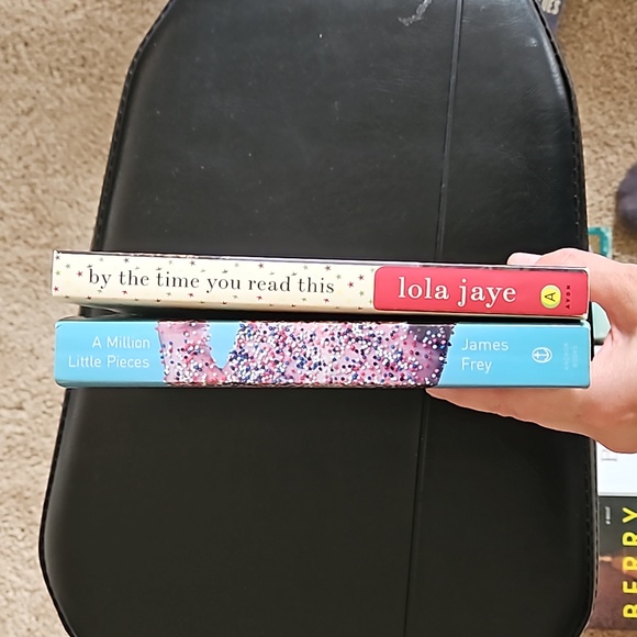 Book Bundle - Picture 4 of 4